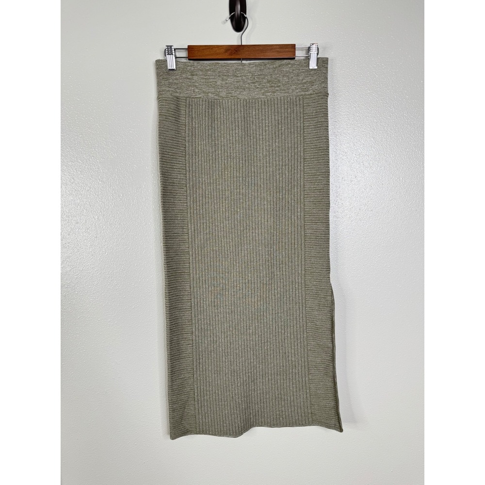 Athleta Luxe Seamless Skirt Olive Green Ribbed Midi Side Slit Size M 533439-01